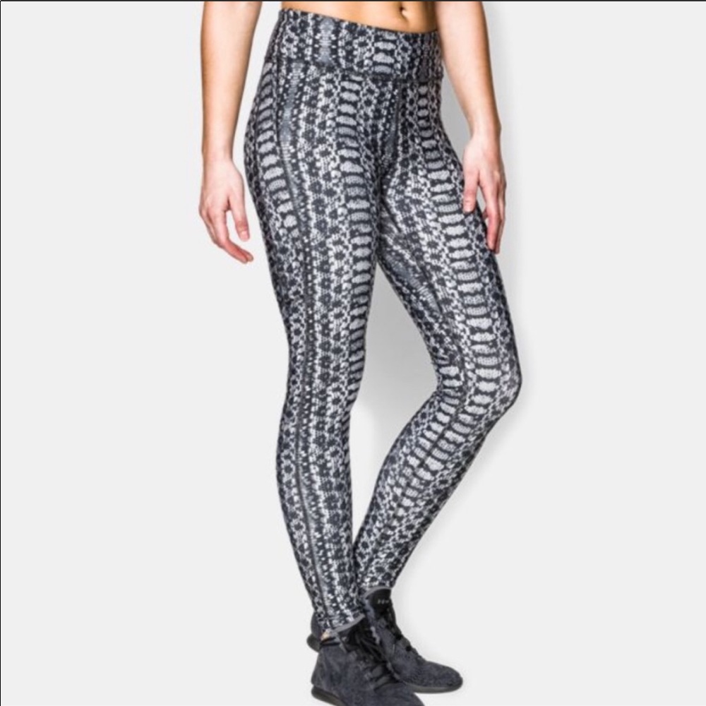 NWOT Under Armour Compression Leggings